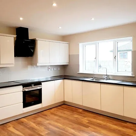 펜션 Private 3 Bedroom House In Town *